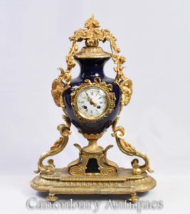 法国帝国地幔时钟Ormolu和瓷钟