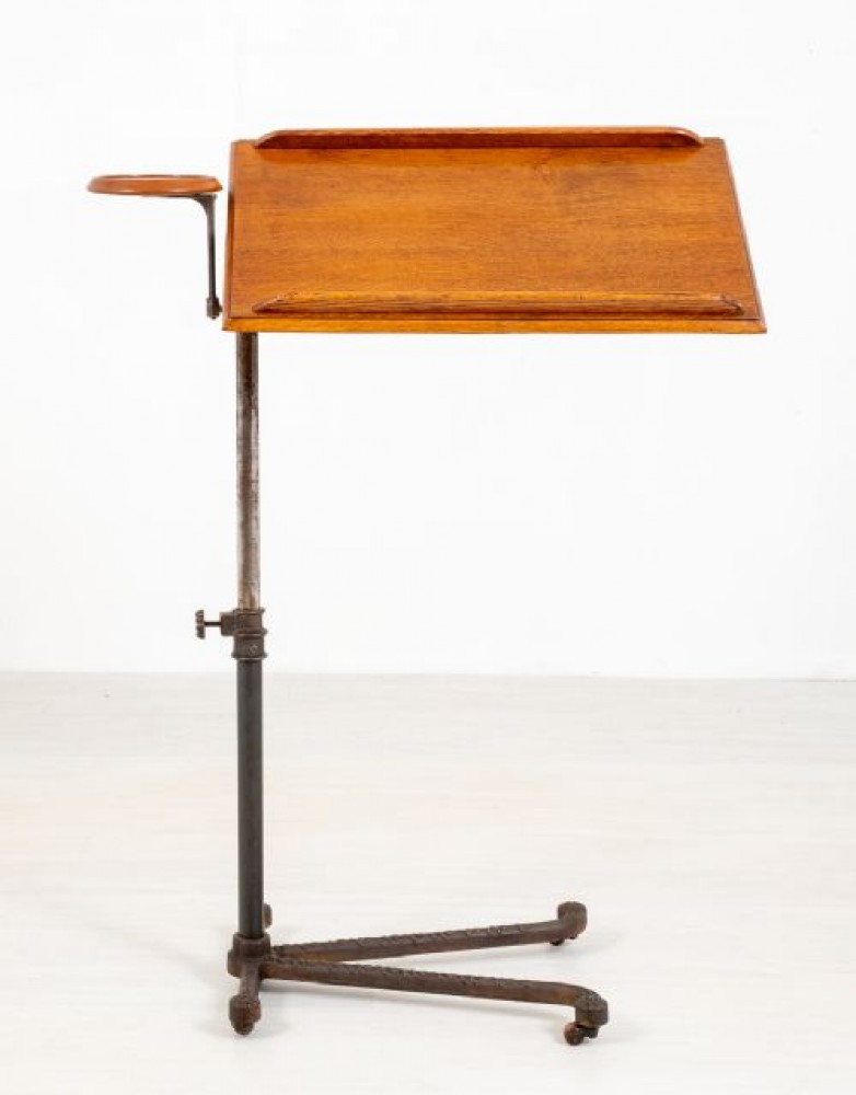维多利亚时代的阅读架可调橡木桌子