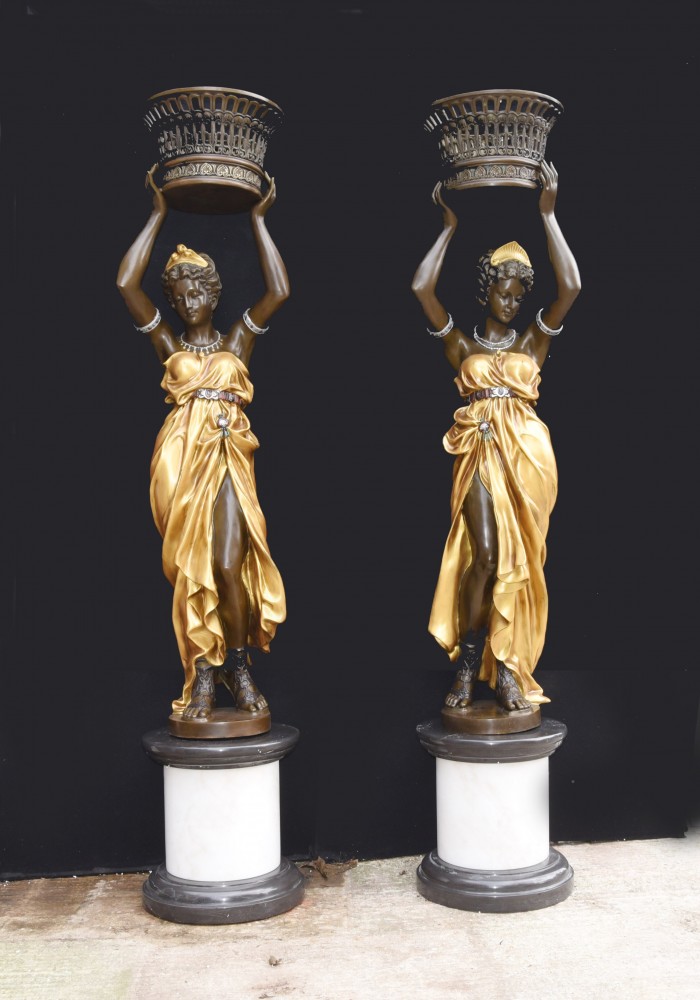 一对意大利青铜女Torchiere雕像XL花盆