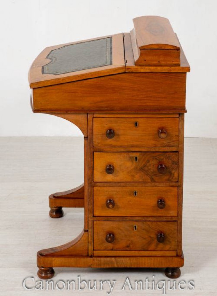 维多利亚时代的达文波特书桌-仿古胡桃木，约1880年
